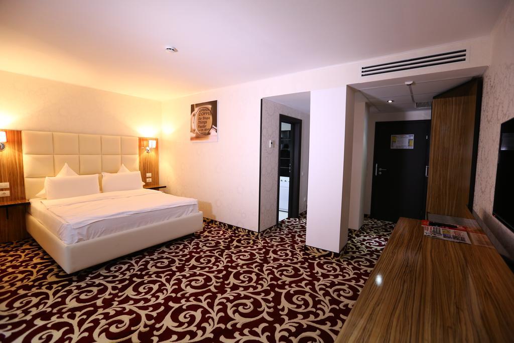 Hotel Articus Craiova Exteriér fotografie