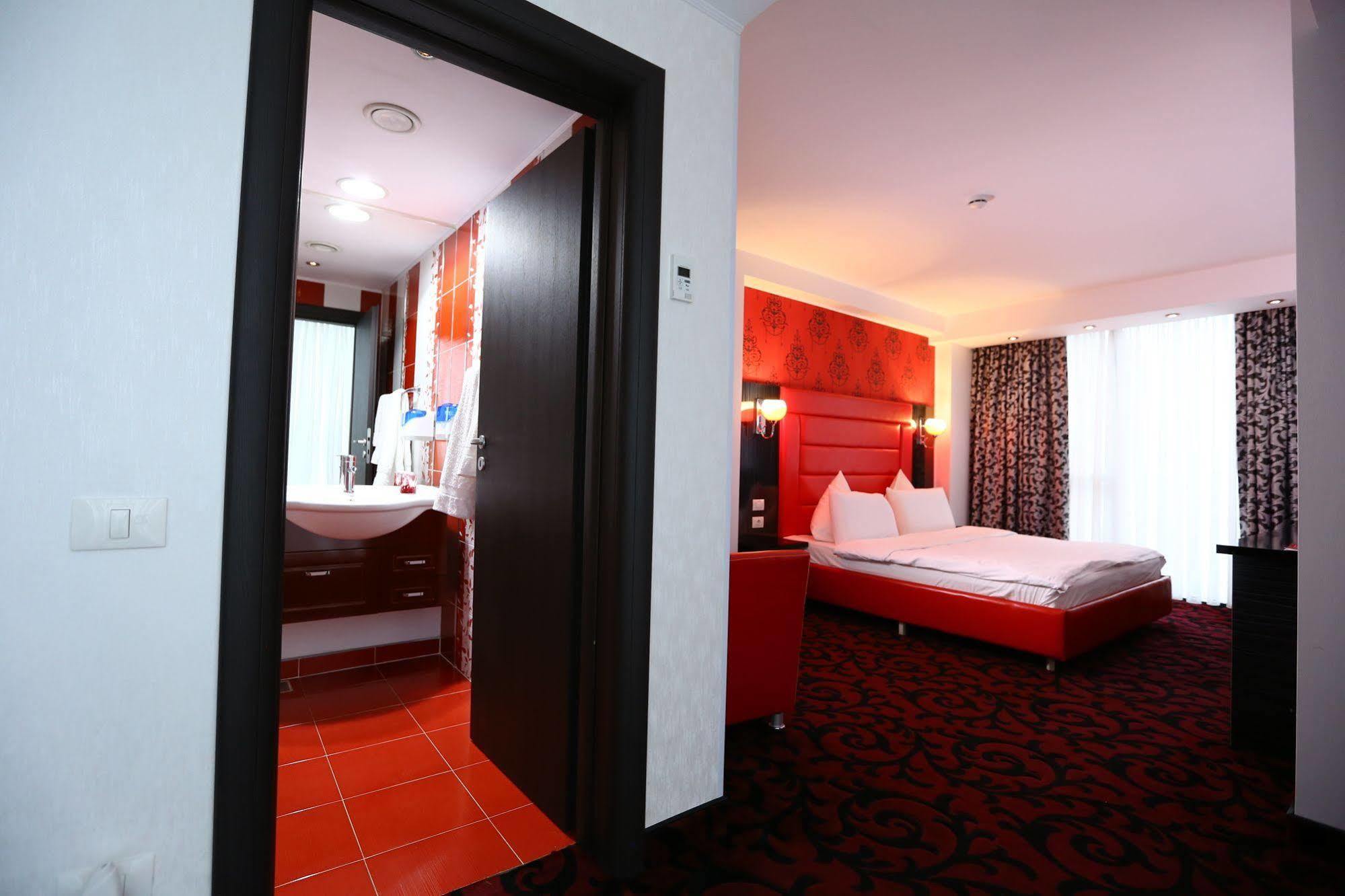 Hotel Articus Craiova Exteriér fotografie