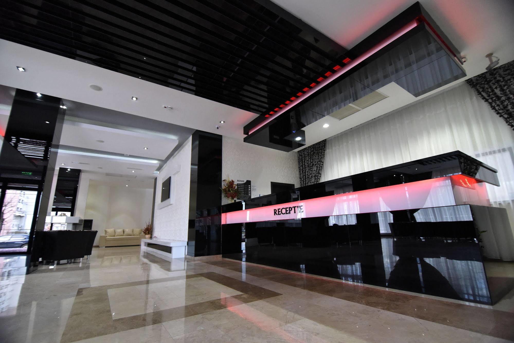 Hotel Articus Craiova Exteriér fotografie